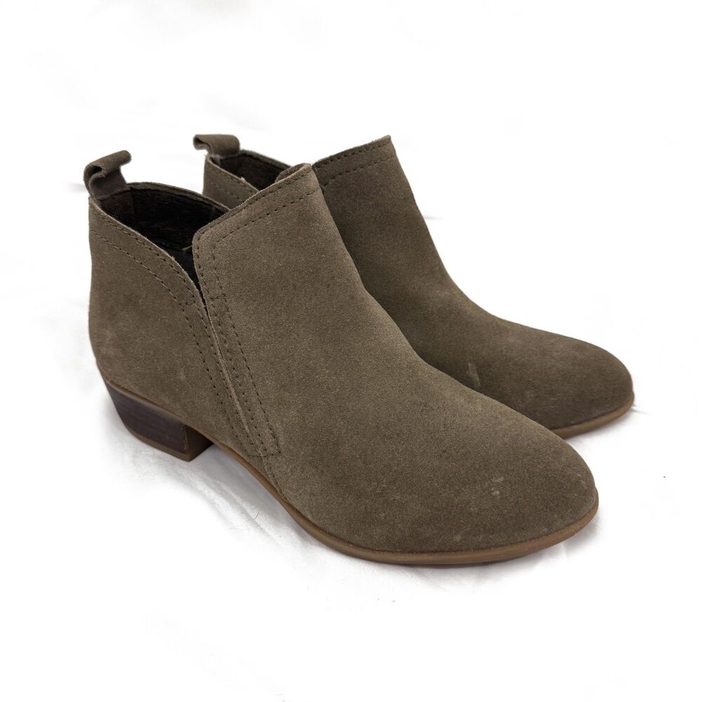 DIBA Layla Suede Bootie 7.5 Taupe Brown Low Heel Almond Toe Zip EUC